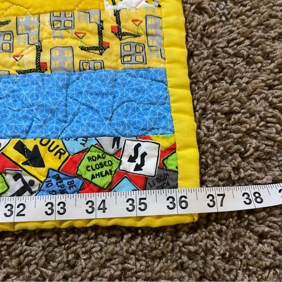 Quilt Handmade Child's Baby Patchwork Hand Quilted Trucks Construction Blanket - Picture 6 of 7